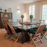 Casa vacanze Auf Idyllischem Landsitz Mit Parkanlage
