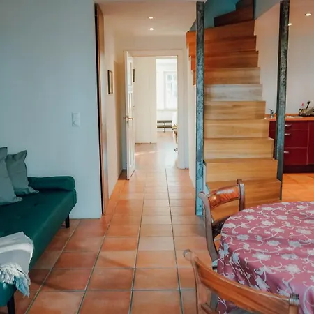 Auf Idyllischem Landsitz Mit Parkanlage