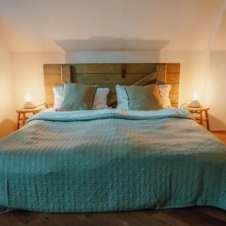 Auf Idyllischem Landsitz Mit Parkanlage *