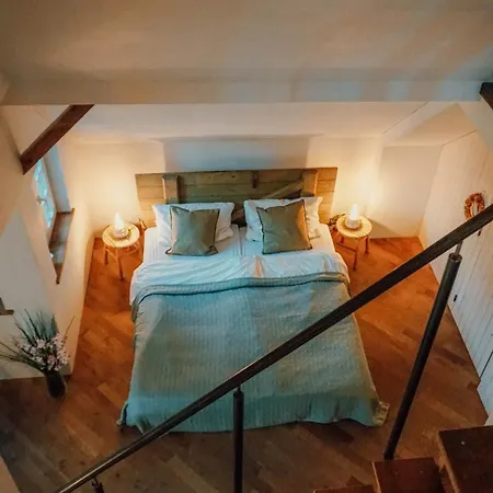 Auf Idyllischem Landsitz Mit Parkanlage *