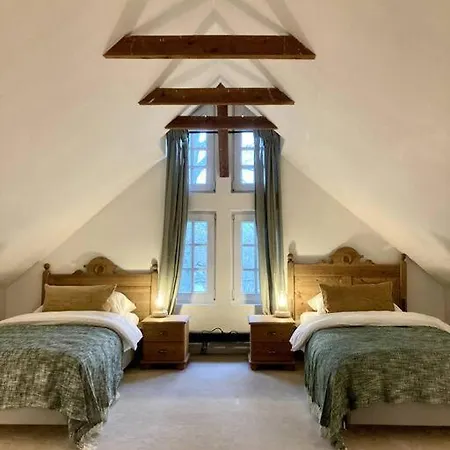 Ferienhaus Auf Idyllischem Landsitz Mit Parkanlage *