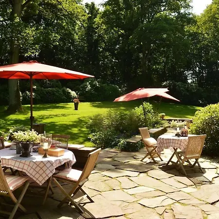 Ferienhaus Auf Idyllischem Landsitz Mit Parkanlage Negernboetel