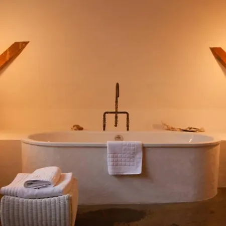 Auf Idyllischem Landsitz Mit Parkanlage Ferienhaus *