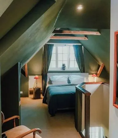 Ferienhaus Auf Idyllischem Landsitz Mit Parkanlage