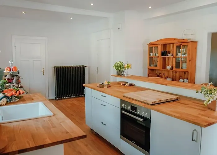 Auf Idyllischem Landsitz Mit Parkanlage