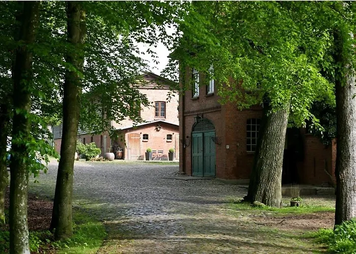 Vakantiehuis Auf Idyllischem Landsitz Mit Parkanlage Negernboetel